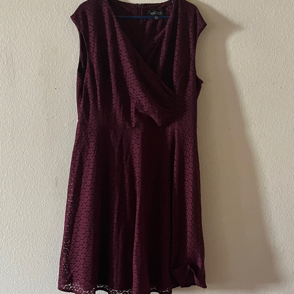 Chic Maroon Sleeveless Mini Dress